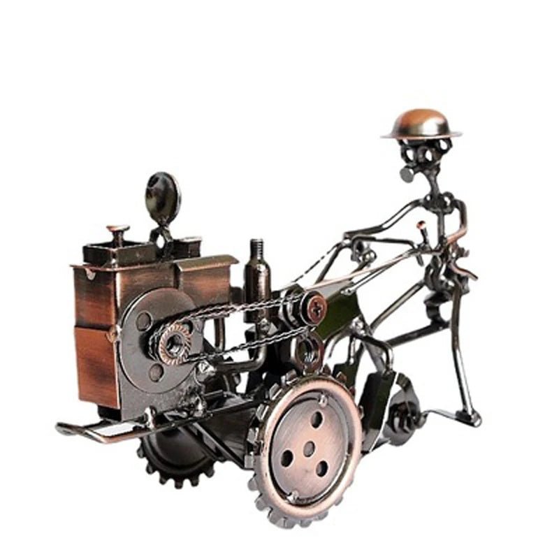 European Vintage Iron Tractor Miniature – Retro Metal Desktop Ornament