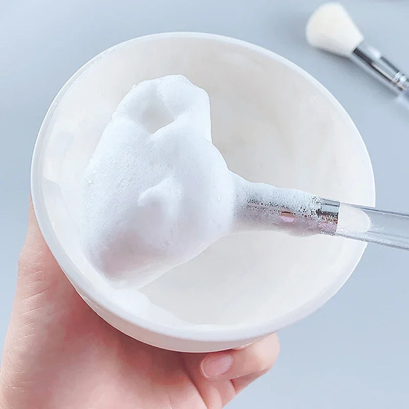 Soft Facial Cleansing & Mask Brush – Portable Skin Care Tool