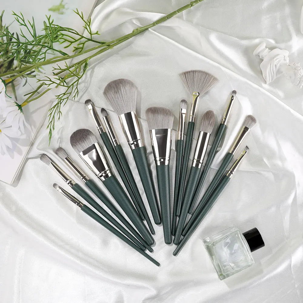 10/14pc Makeup Brush Set – Super Soft Eyeshadow & Foundation Brushes