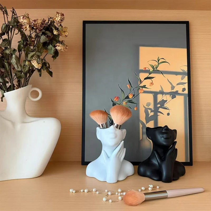 Human Body Art Vase – Makeup Brush & Pen Holder Desk Organiser Statue