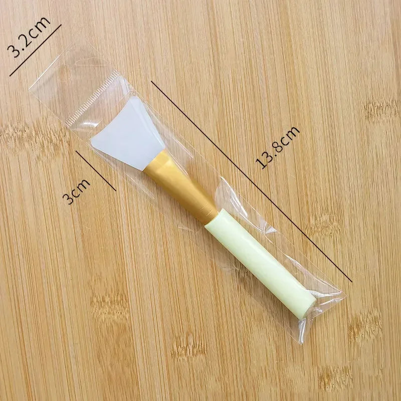 Silicone Face Mask Brush Applicator – Soft Tip Beauty Tool