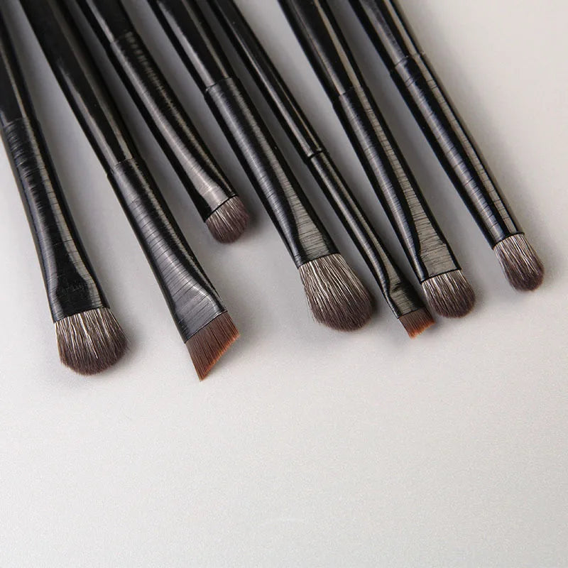 Professional Makeup Brush Set – Foundation, Blush & Contour Brushes