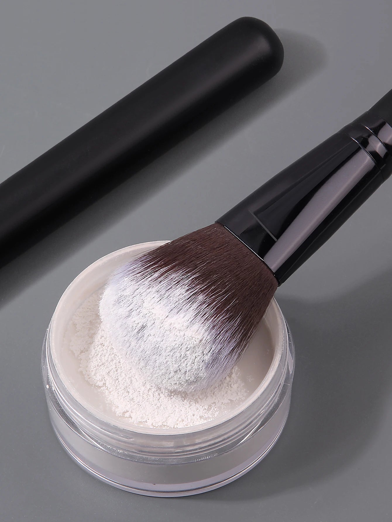 Professional Soft Powder Blush Makeup Brush – Black Wood Handle