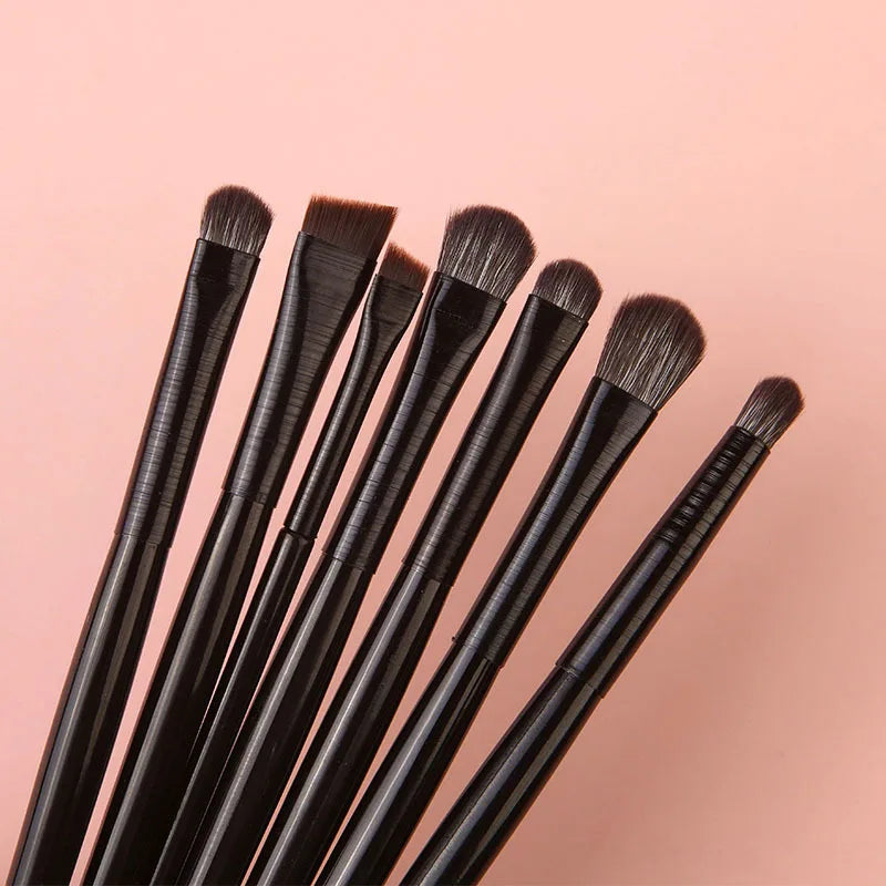 Professional Makeup Brush Set – Foundation, Blush & Contour Brushes